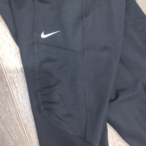 ❌SOLD❌NIKE PRO LEGGINGS Small - Picture 4 of 8